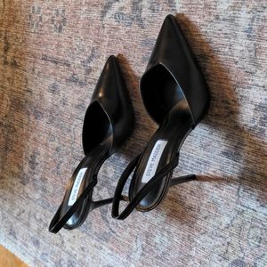 Steve Madden black pumps